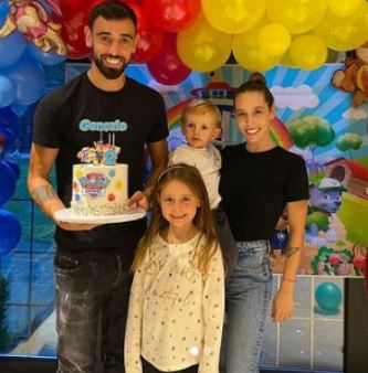 Virginia Borges son Bruno Fernandes with his wife Ana and kids